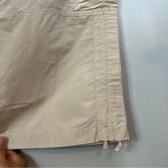 Woolrich Pants Size 12 Light Beige Cargo Pocket Cropped Lightweight Casual - Picture 3 of 9